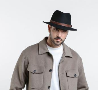 chapeau traveller chic Eren Woolfelt